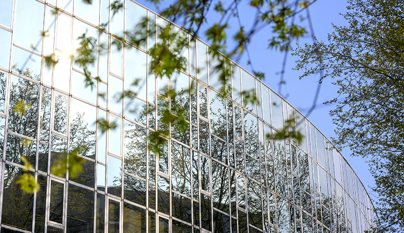 Les résultats financiers pour l’année 2024 témoignent d’une solidité à toute épreuve pour la MGP, avec un résultat en hausse par rapport à 2023, des fonds propres en progression ainsi qu’un taux de couverture du SCR atteignant un niveau historique de 395%. Ces résultats seront approuvés lors de l’Assemblée générale qui se tiendra le 19 juin 2025.